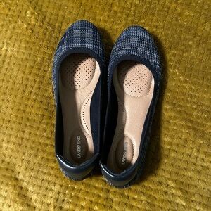 Lands’ End shoes
